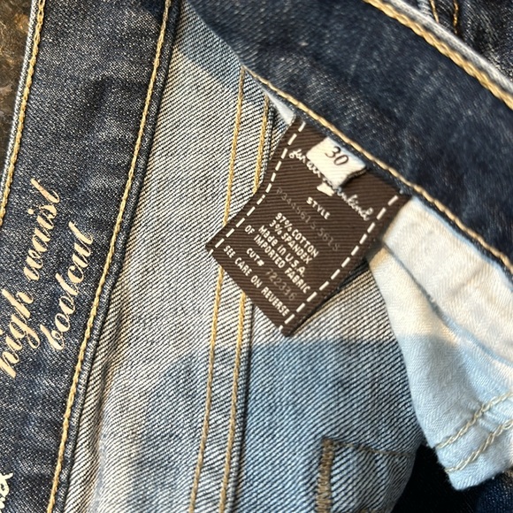 7 for All Mankind Bootcut Dark Wash - Picture 5 of 5